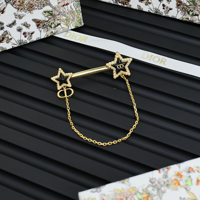 DIOR - Star chain brooch