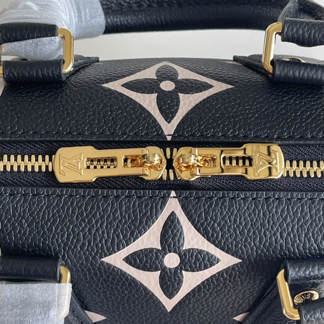 LV-Monogram Empreinte embossed leather bag