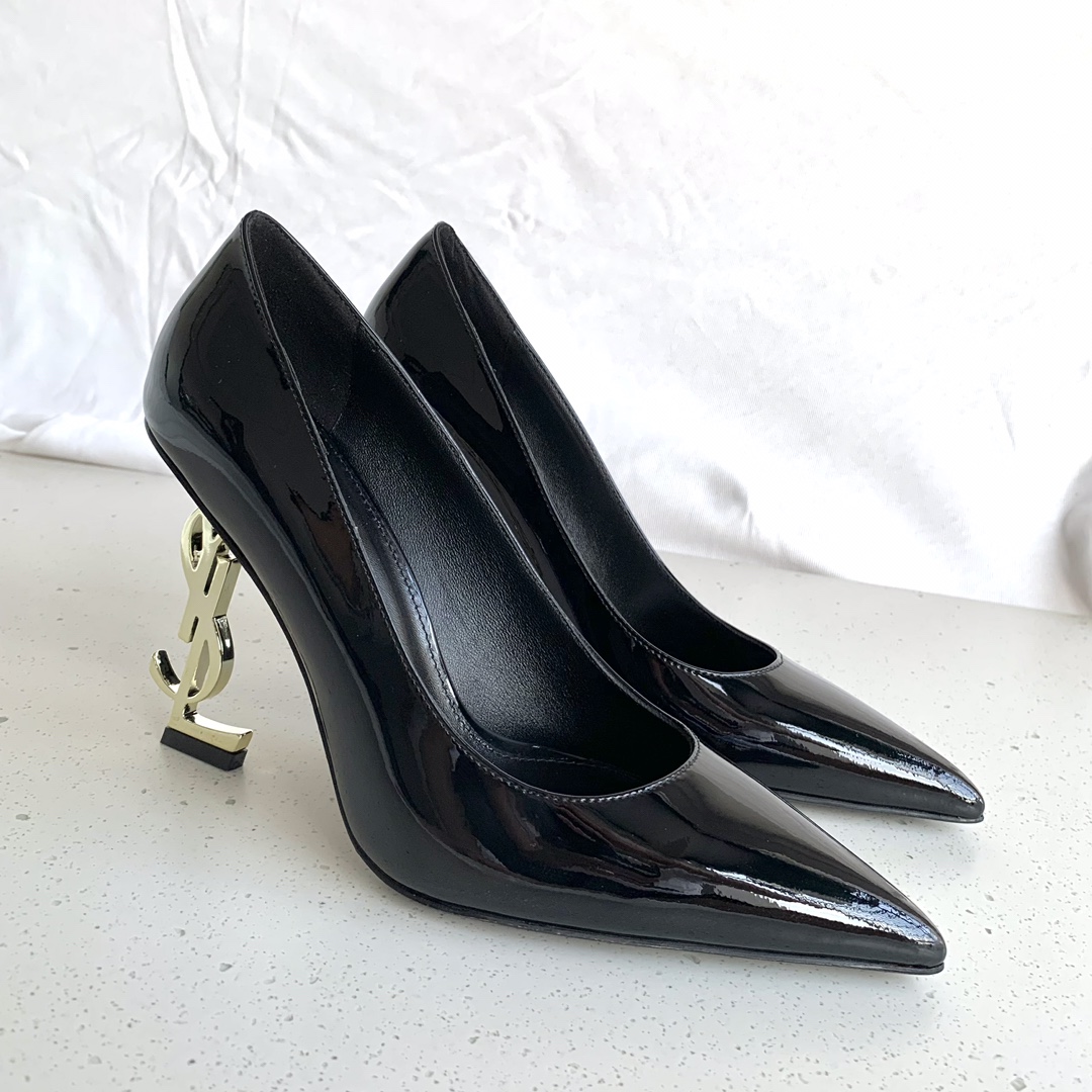 YSL-Fashionable logo and high heels