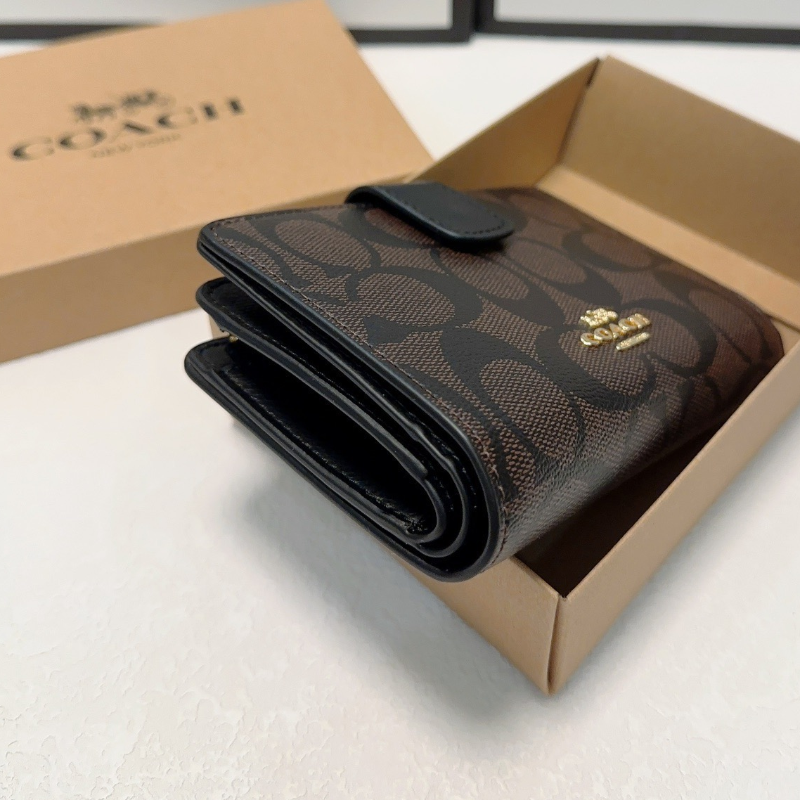 COACH - Printed Compact Wallet