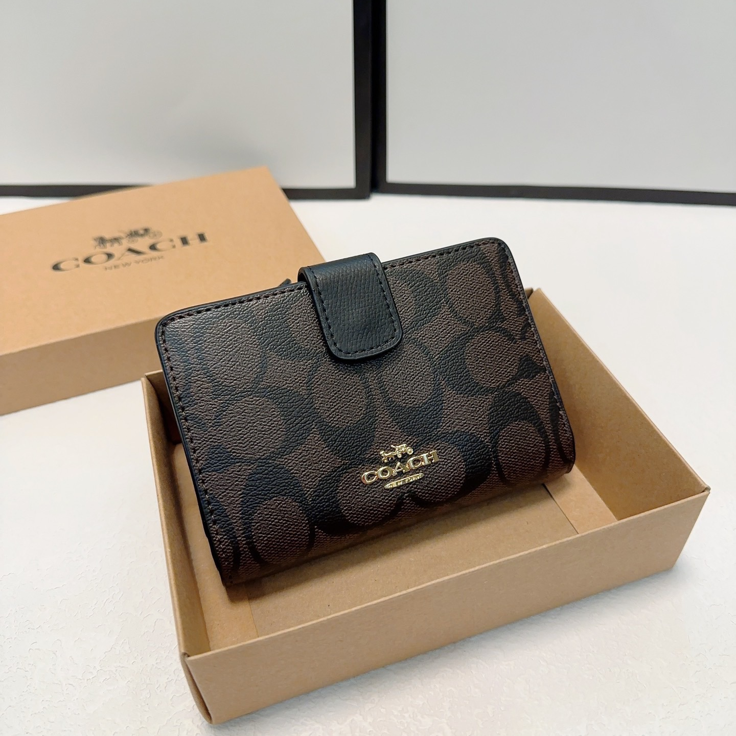 COACH - Printed Compact Wallet