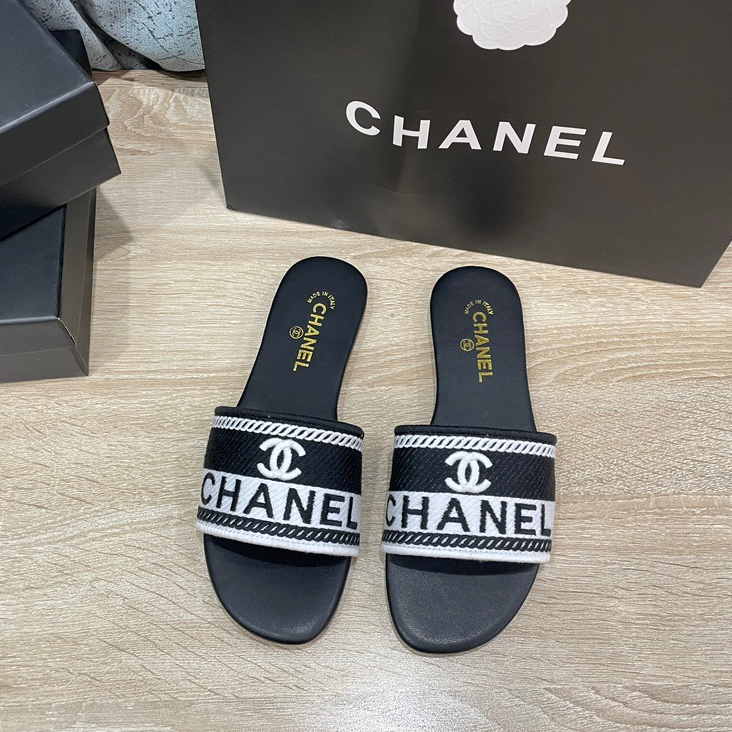 Chanel-Embroidered letter flat slippers