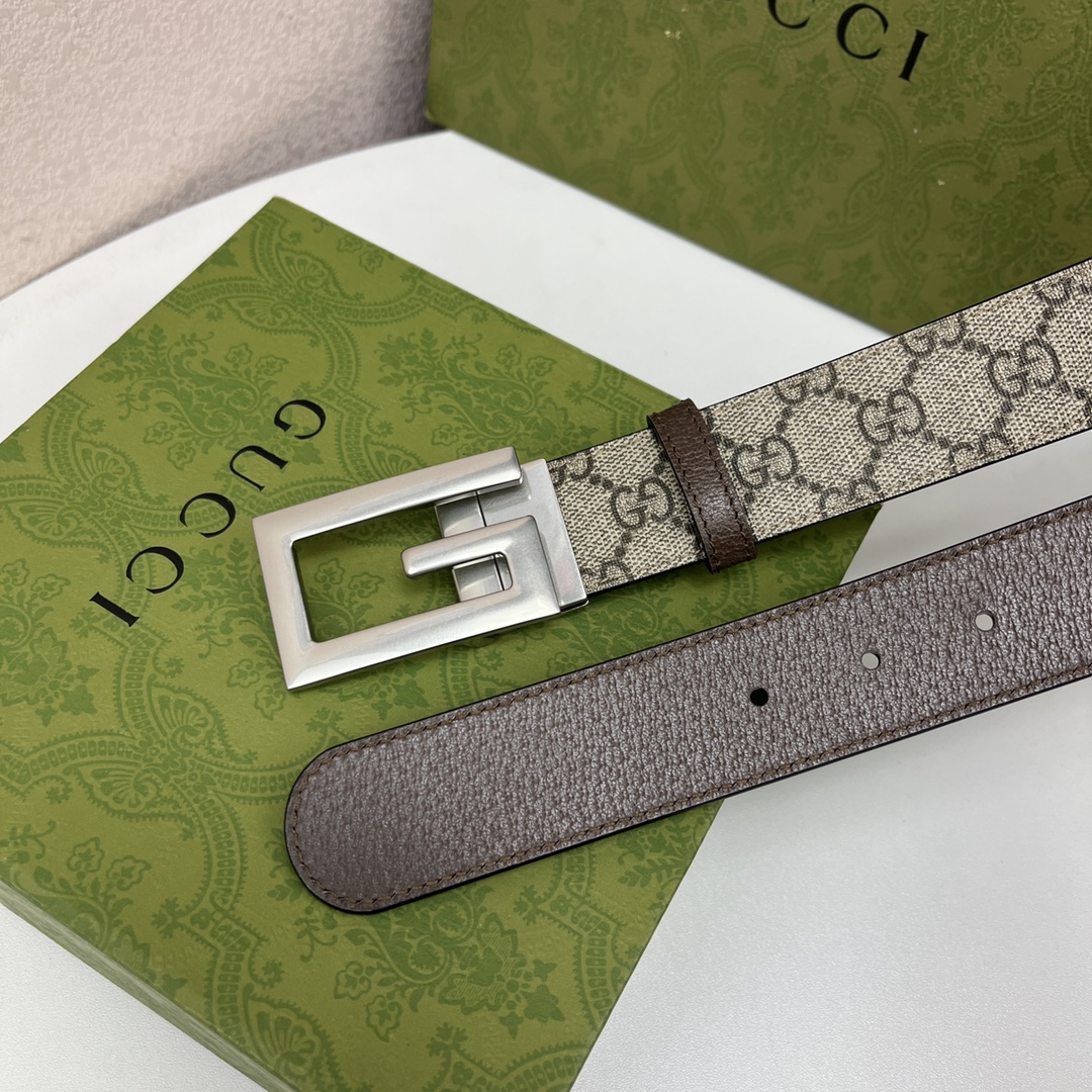 Gucci- Leather belt
