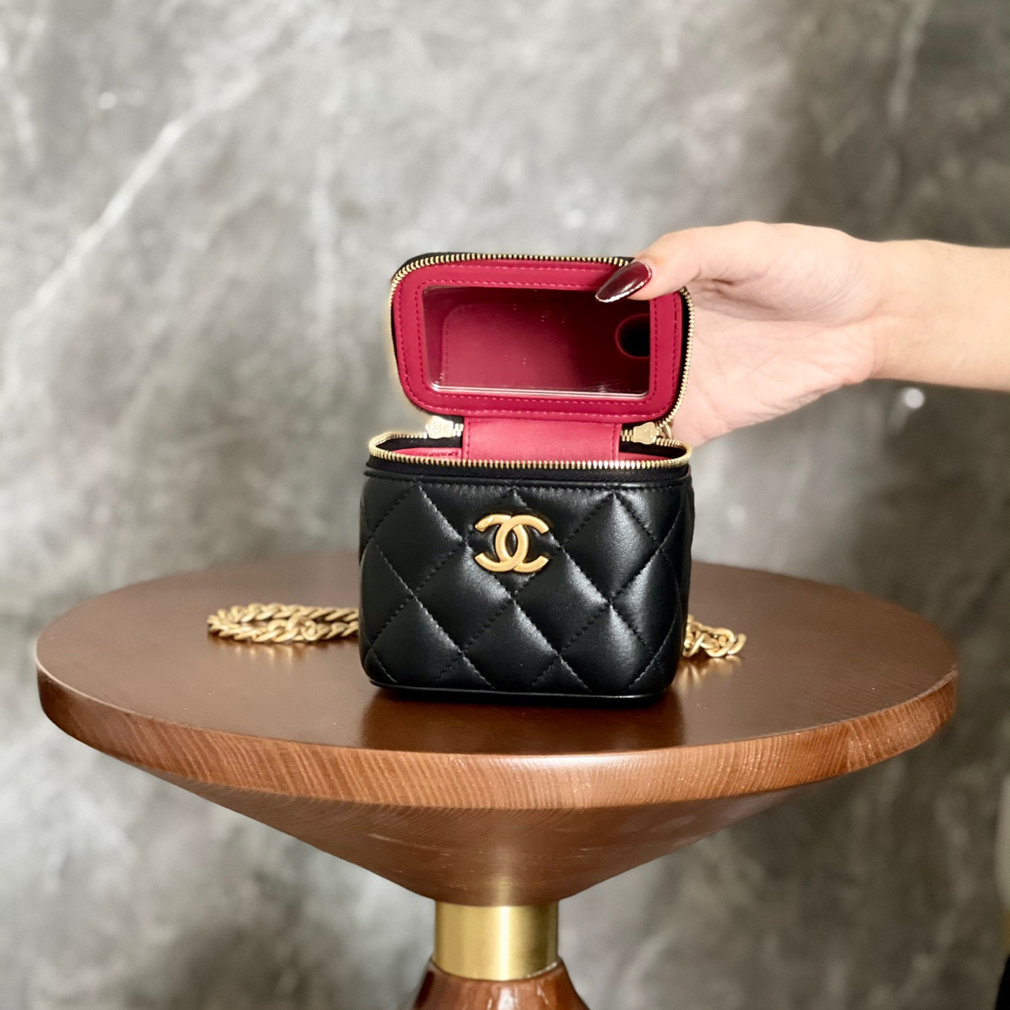 Chanel-Camellia sheepskin bag