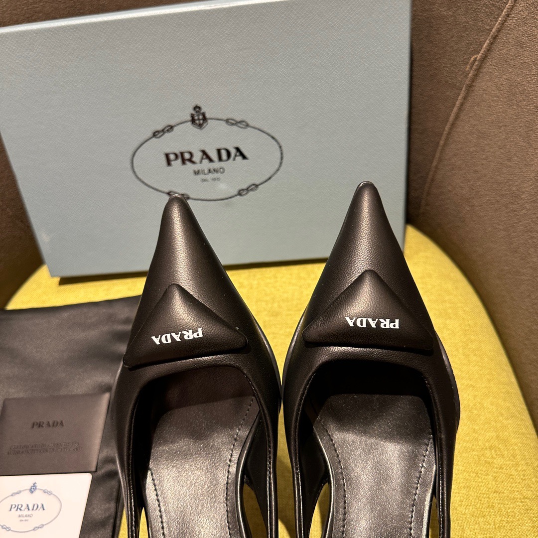 Prada-Sharp pointed cat shoes