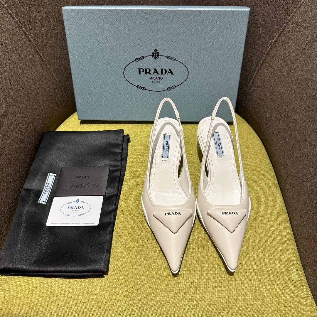 Prada-Sharp pointed cat shoes