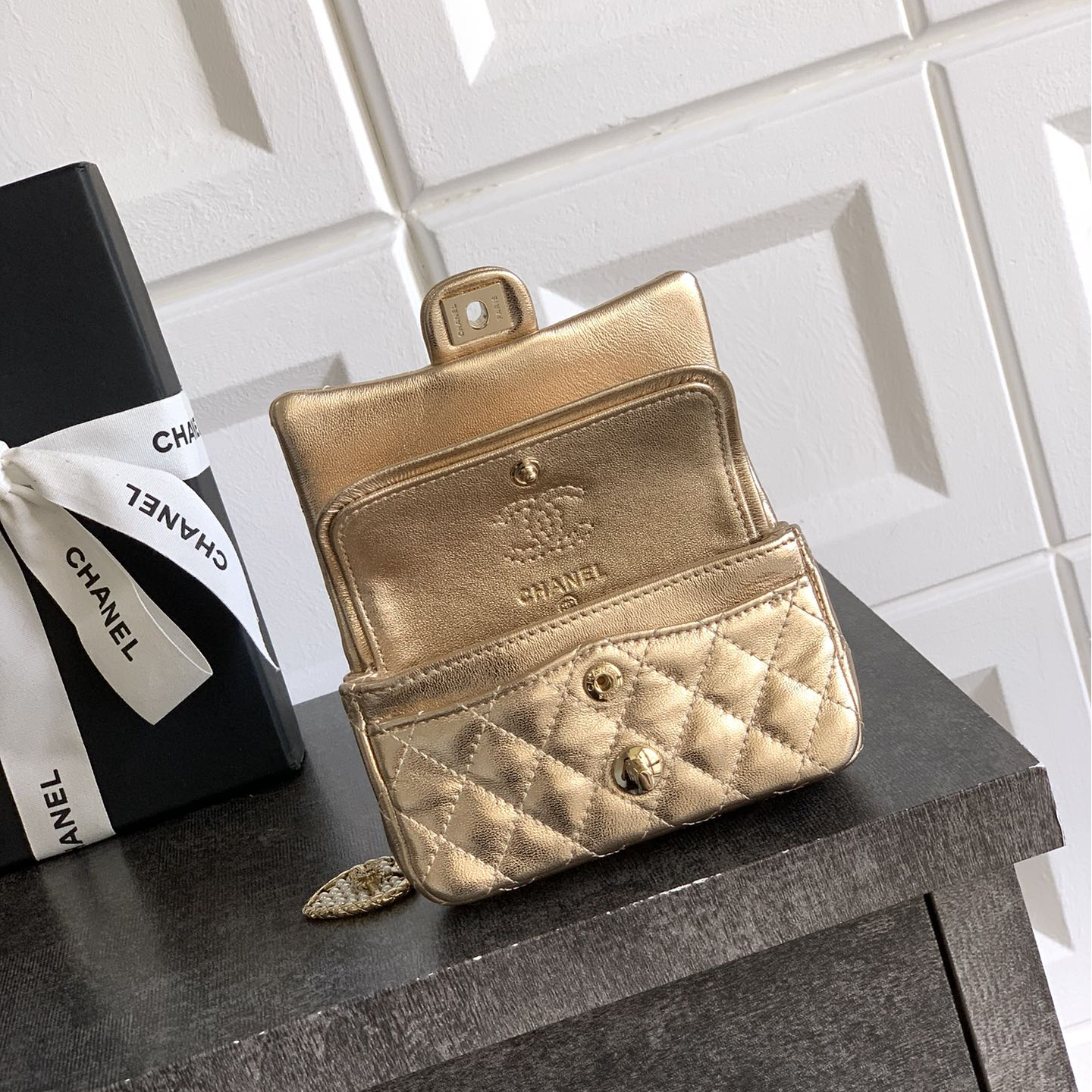 Chanel-25A mini love pearl CF handbag