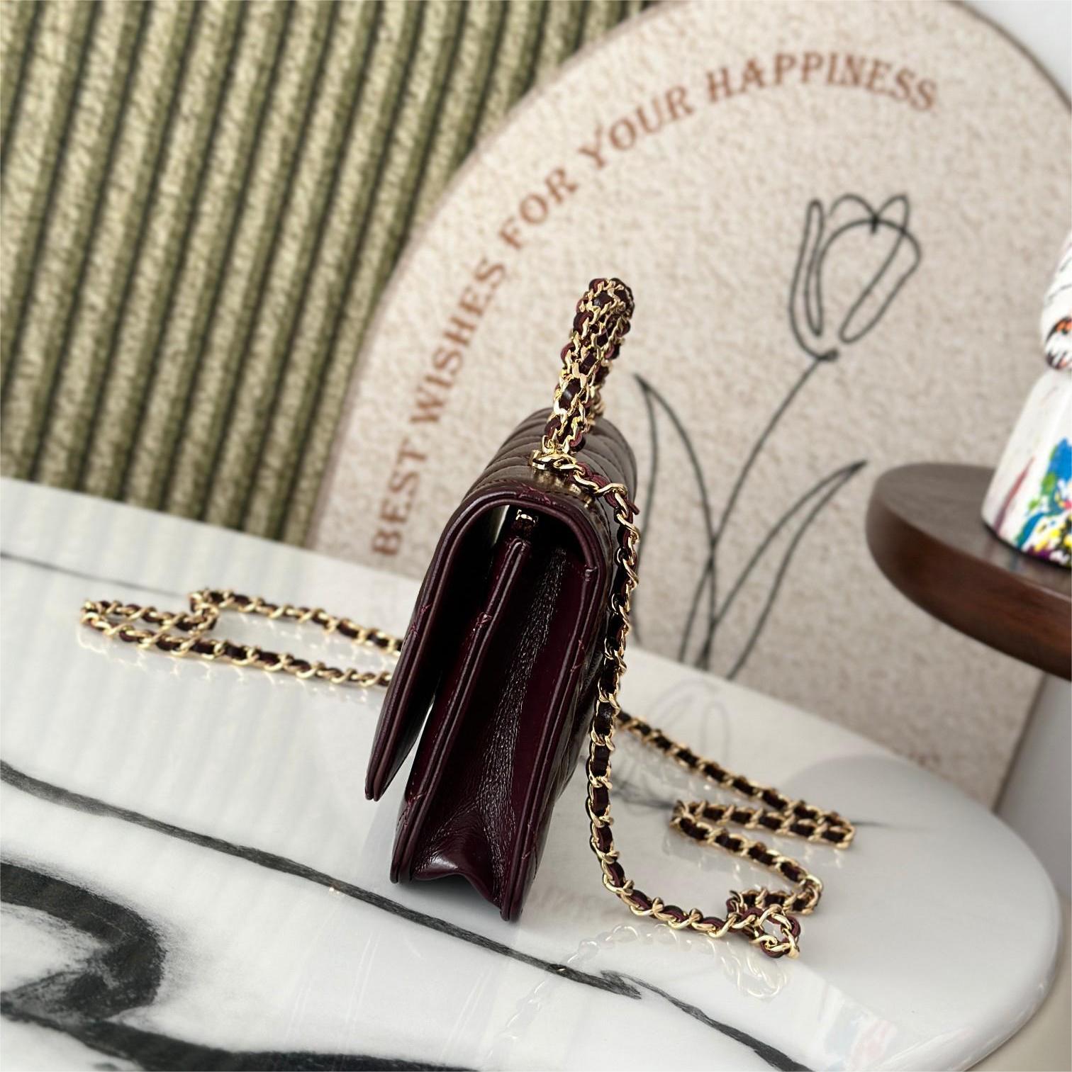 Chanel-Fried Dough Twists handle oil wax sheepskin bag