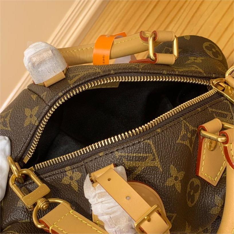 LV-Pooch Bag