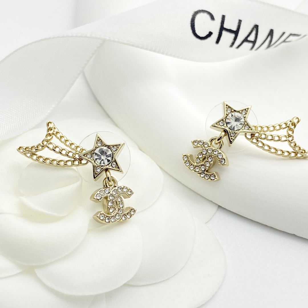 CHANEL-Full Diamond Double C Star Wings Earstuds