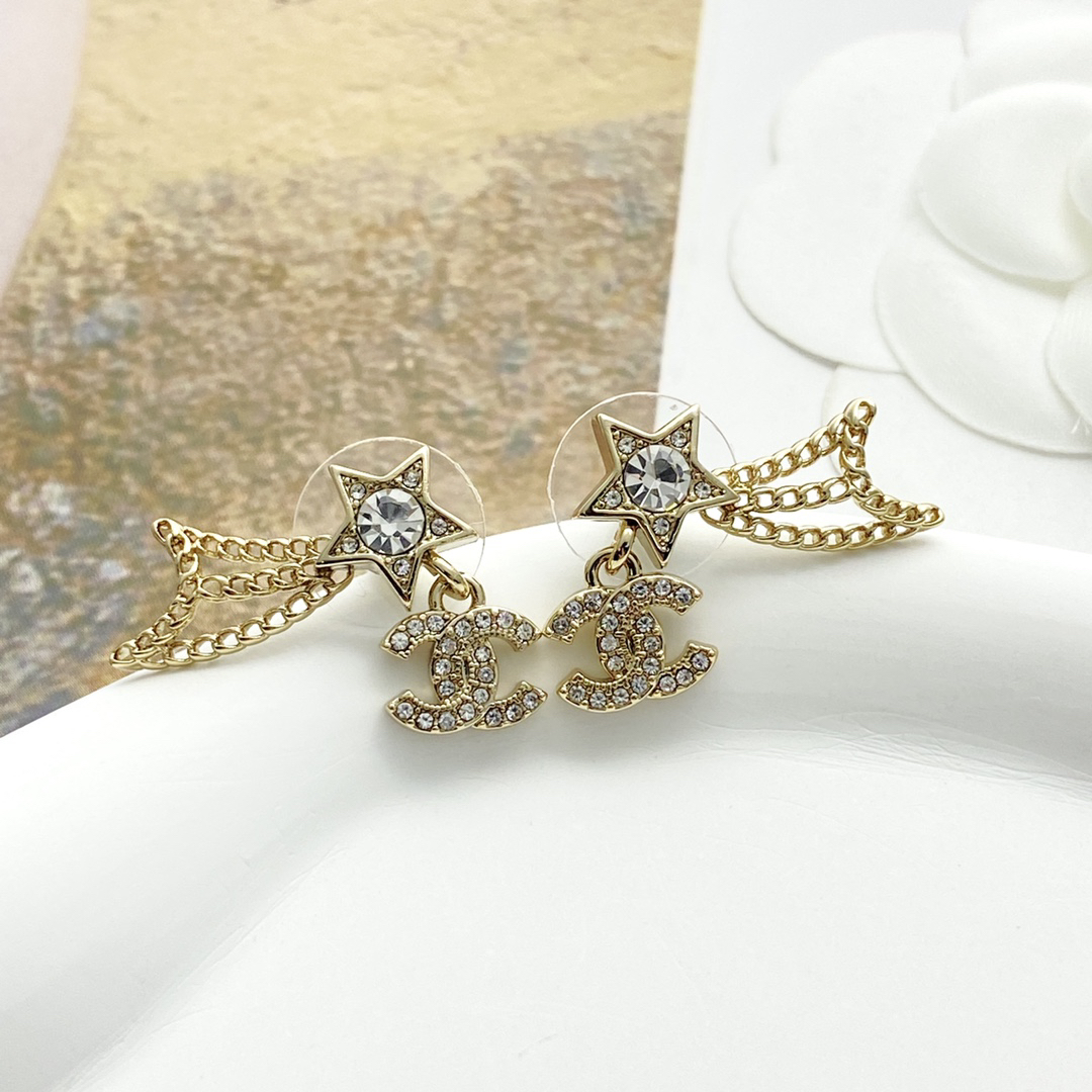 CHANEL-Full Diamond Double C Star Wings Earstuds