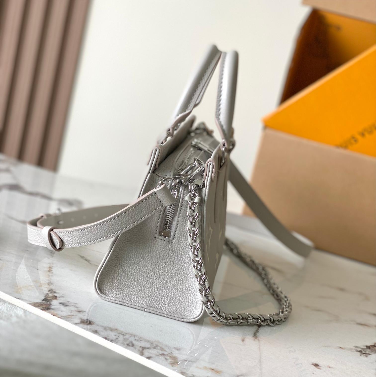 LV-On The Go East West handbag