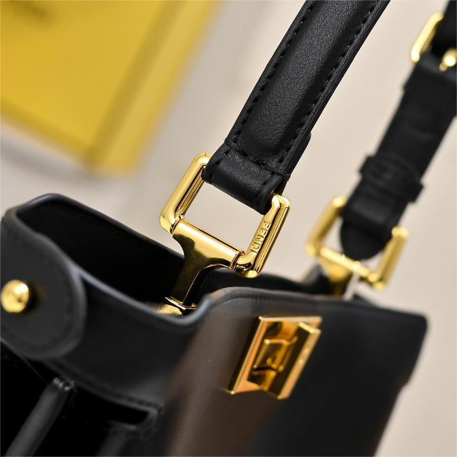 FENDI-Peekaboo Soft Handbag