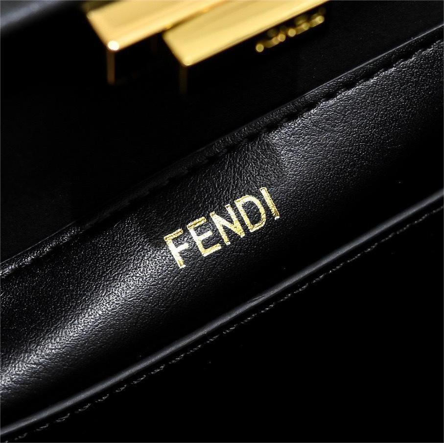 FENDI-Peekaboo Soft Handbag