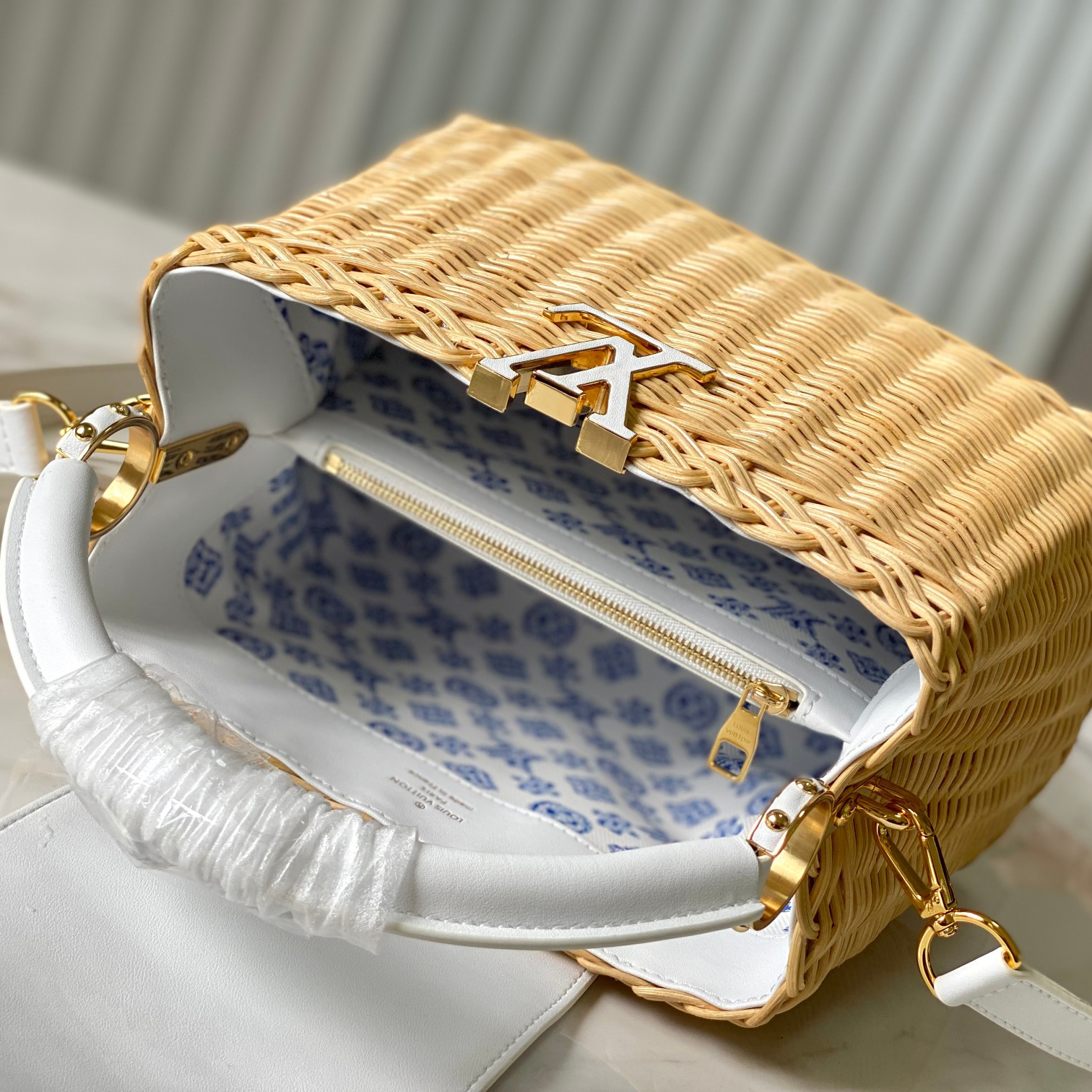 LV-Basket Capucines handbag