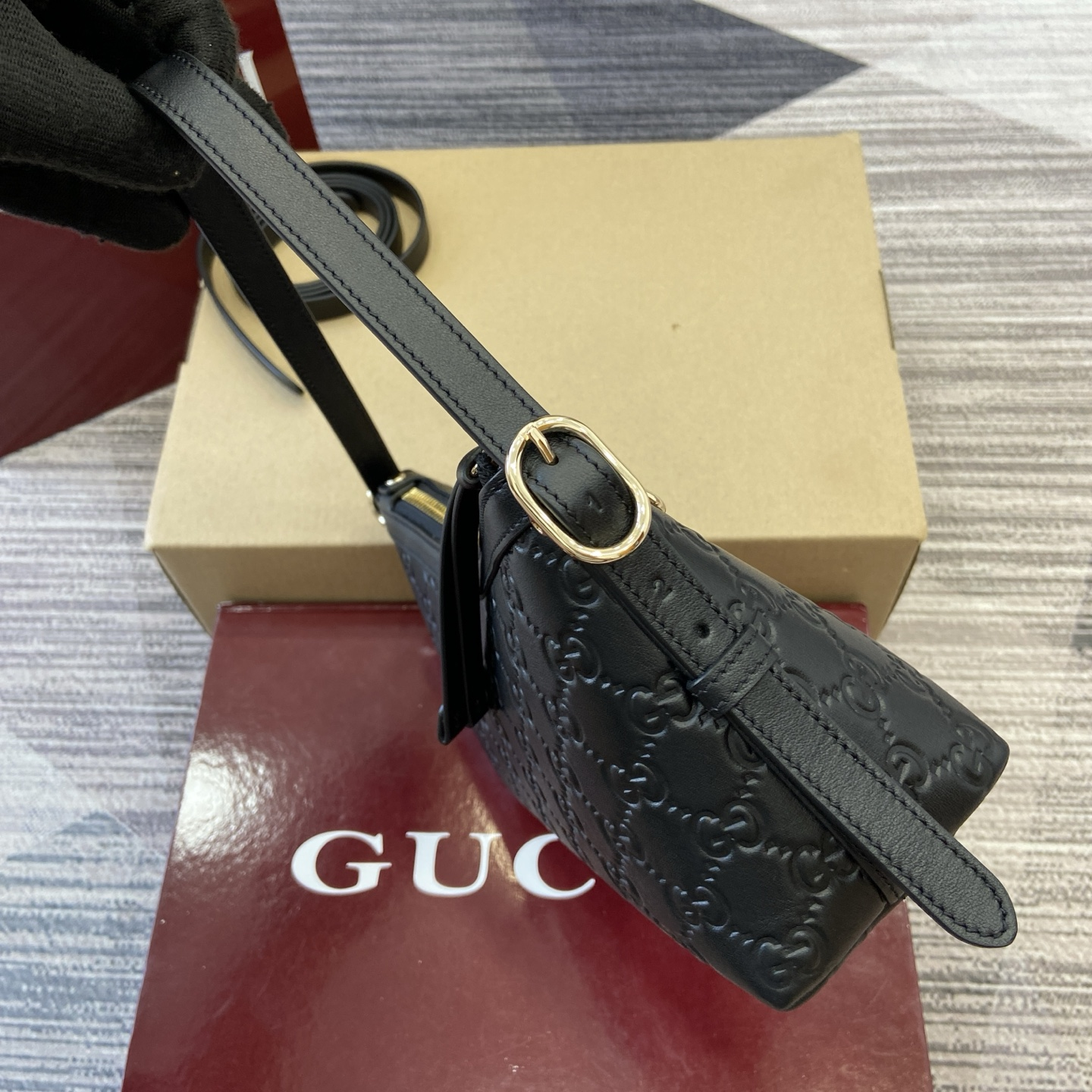 Gucci-GG Emblem shoulder bag