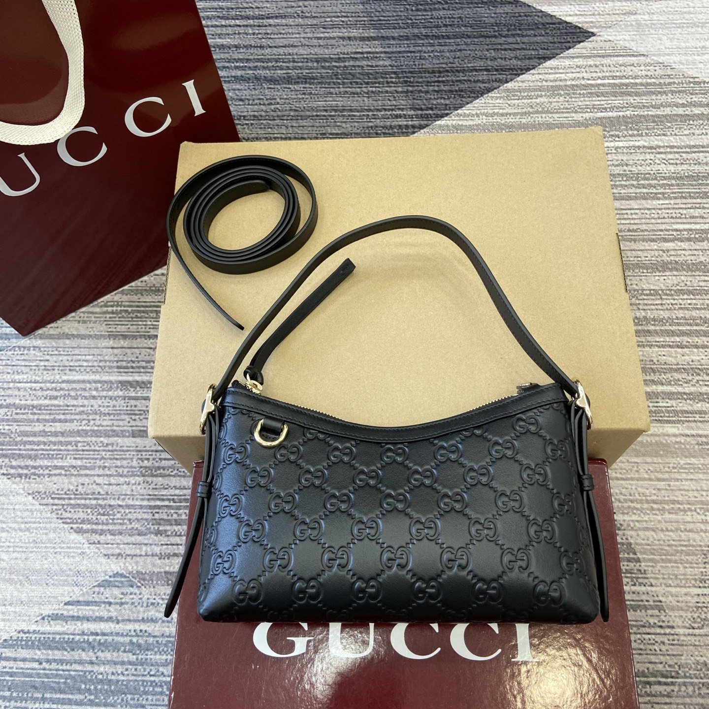 Gucci-GG Emblem shoulder bag