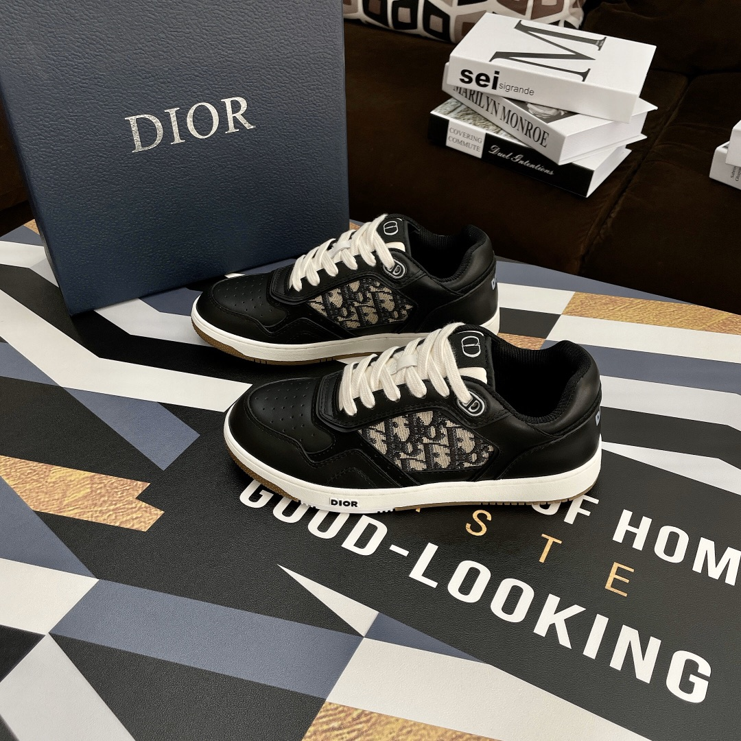 Dior-B27 contrasting colorway sneakers
