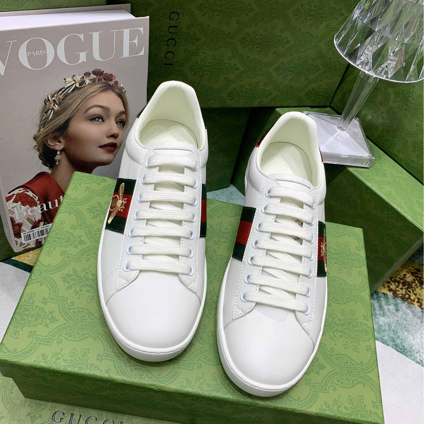 Gucci-White cowhide sneakers