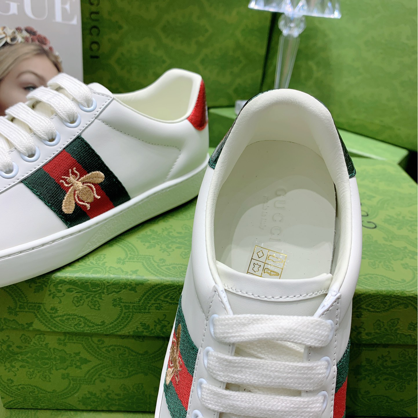 Gucci-White cowhide sneakers