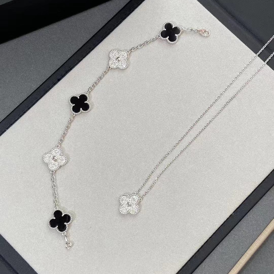 Van Cleef & Arpels-necklace + bracelet combination (1 set)
