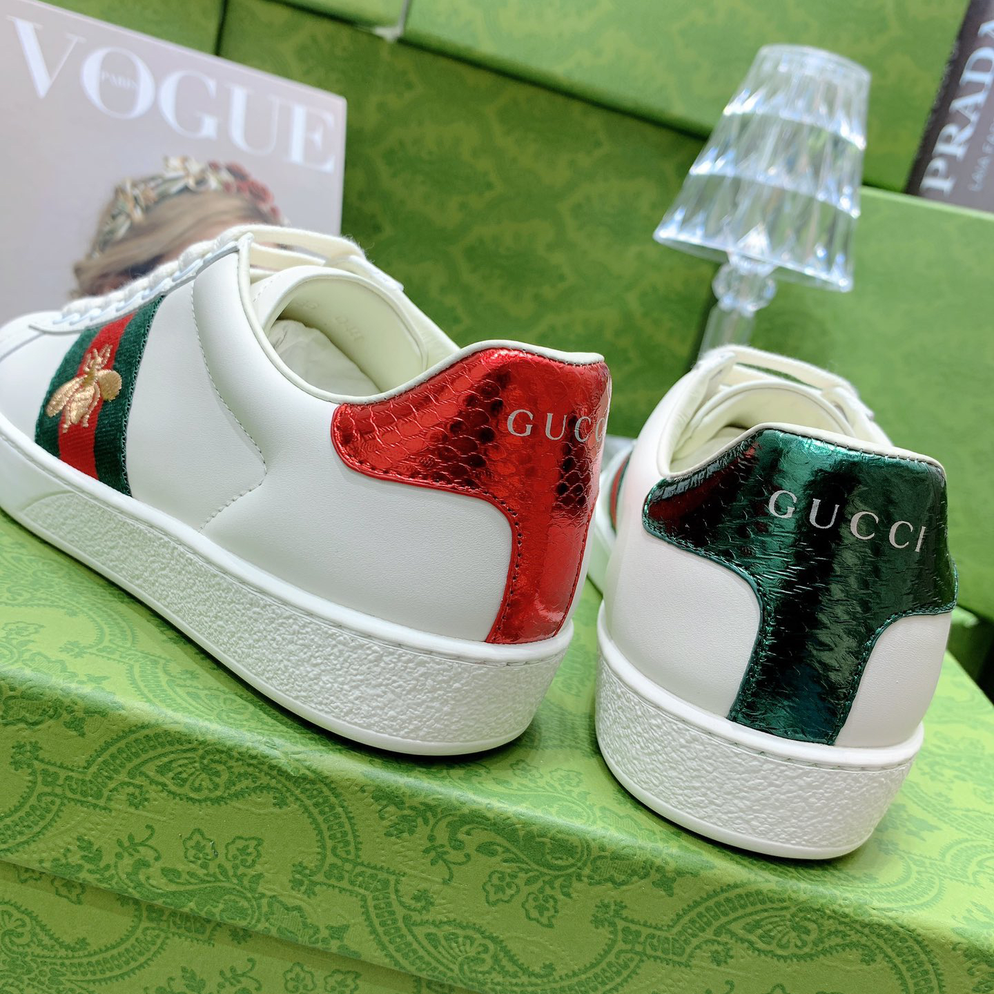 Gucci-White cowhide sneakers