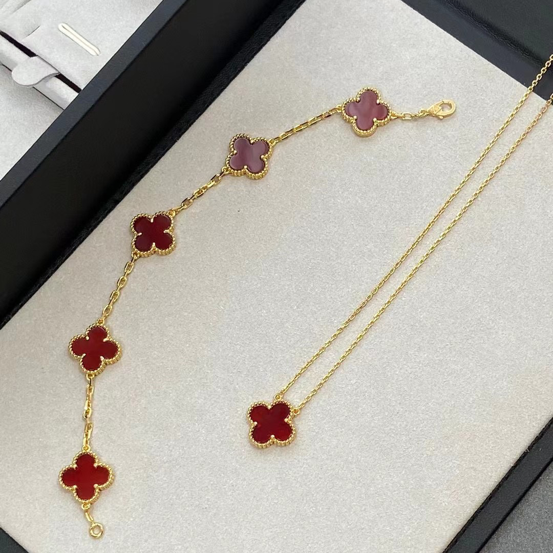 Van Cleef & Arpels-necklace + bracelet combination (1 set)