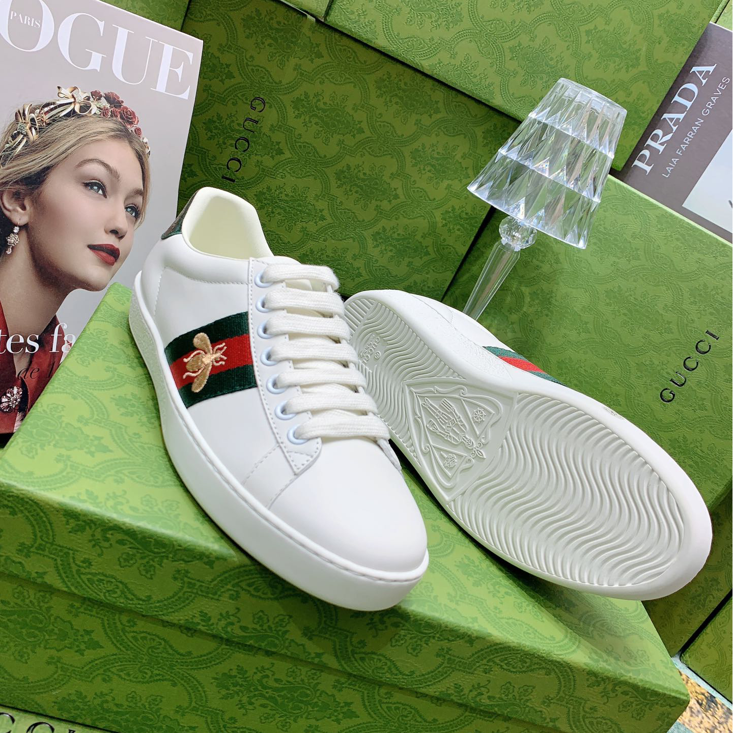 Gucci-White cowhide sneakers
