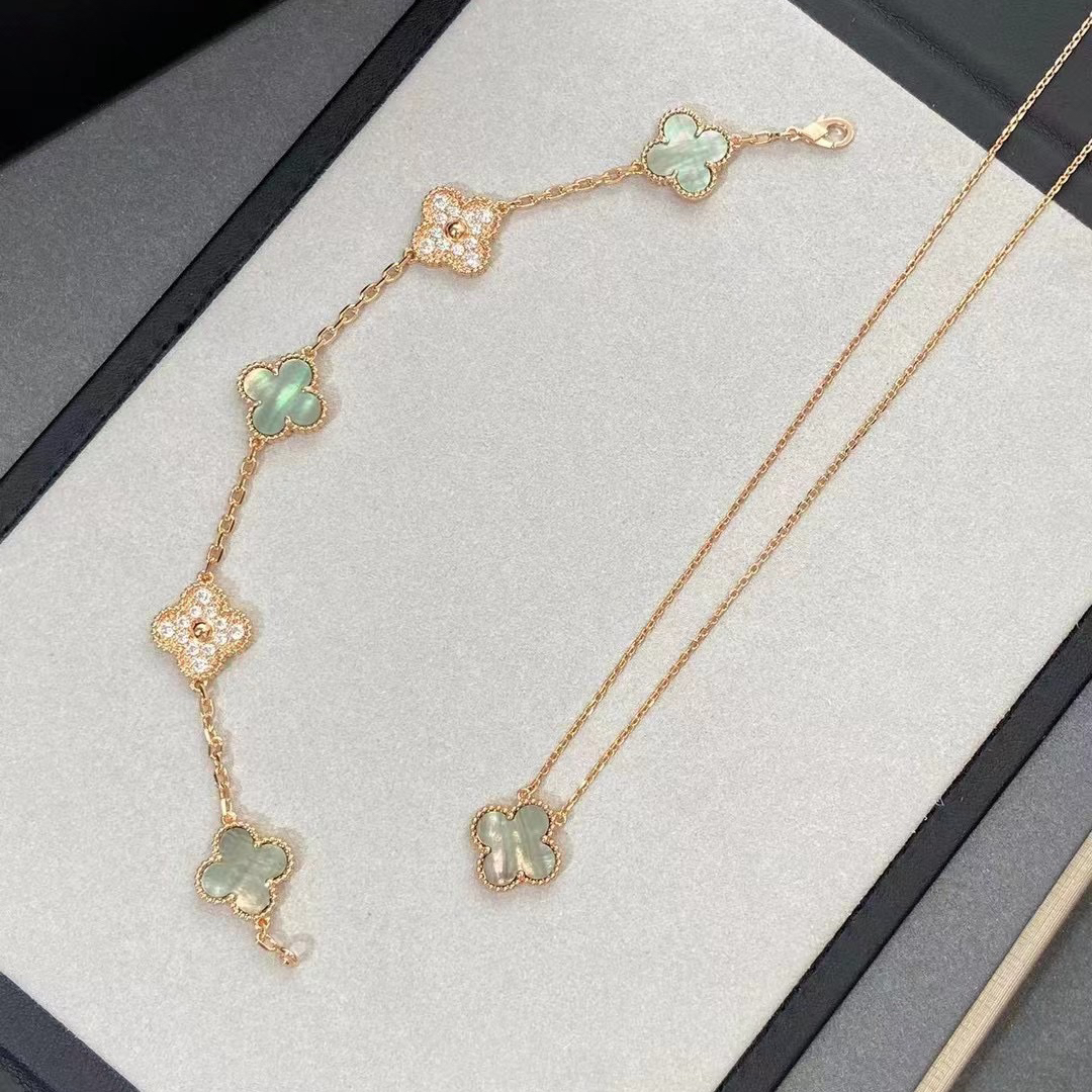 Van Cleef & Arpels-necklace + bracelet combination (1 set)