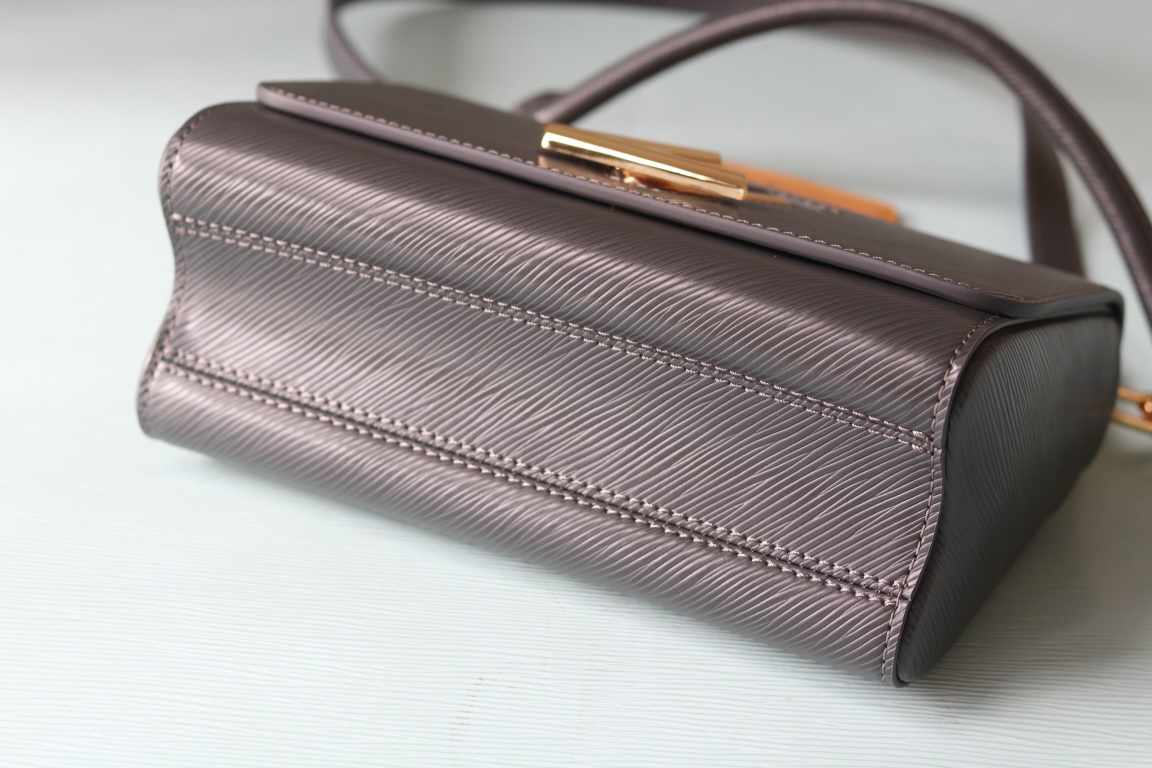 LV-Twist medium handbag