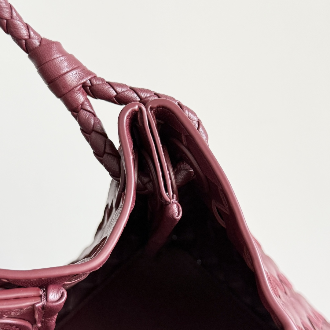 BOTTEGA VENETA-2025 new arrival medium parachuta handbag