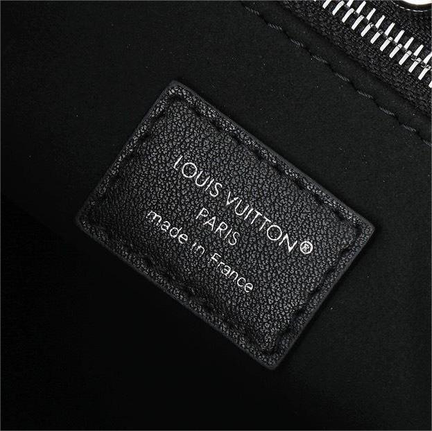 LV-OnTheGo Monogram embossed leather bag