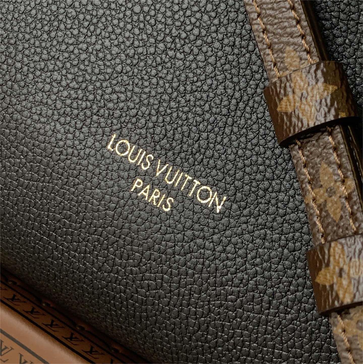 LV-Express Small Monogram Classic Pattern Handbag