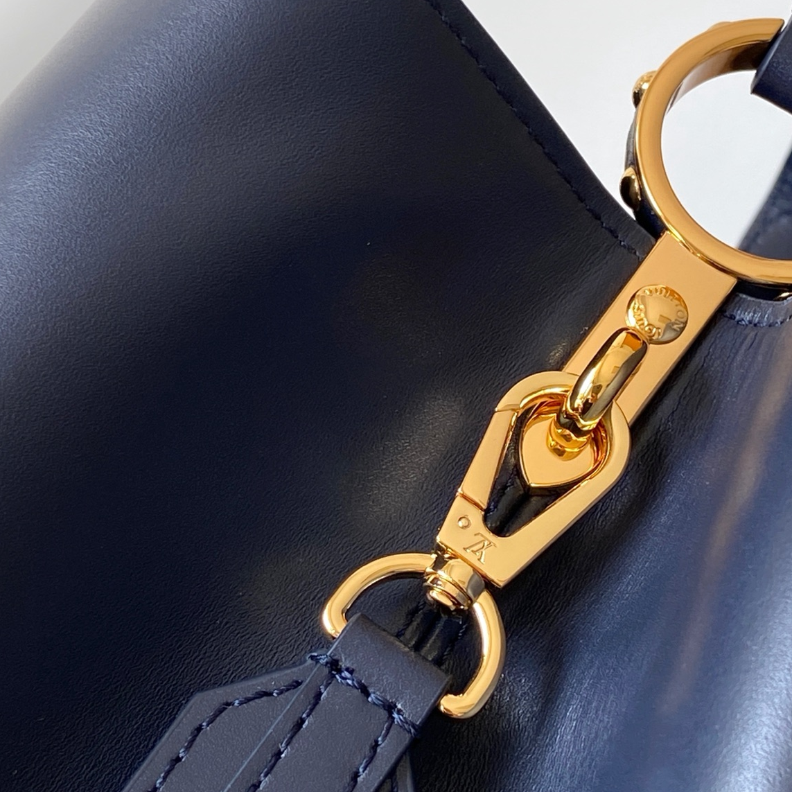 LV-Capucines Souple Large handbag