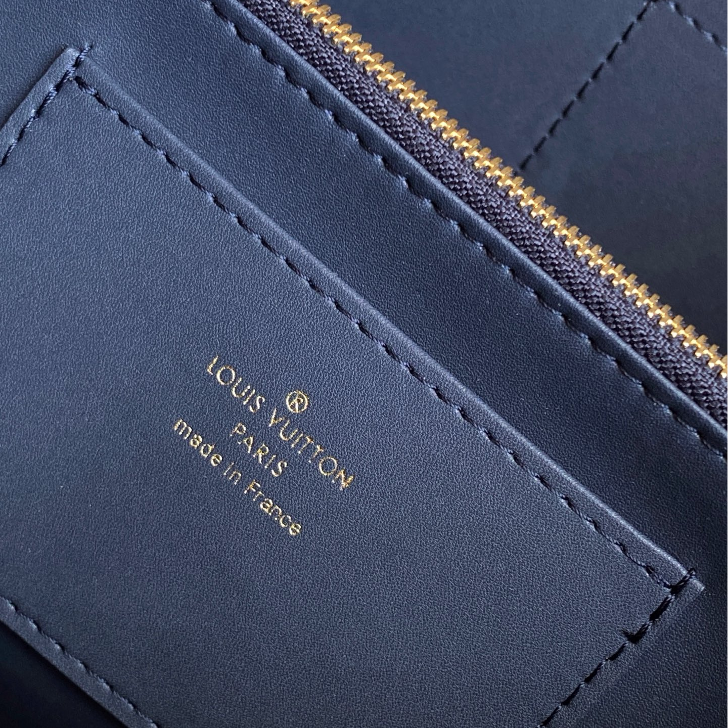 LV-Capucines Souple Large handbag