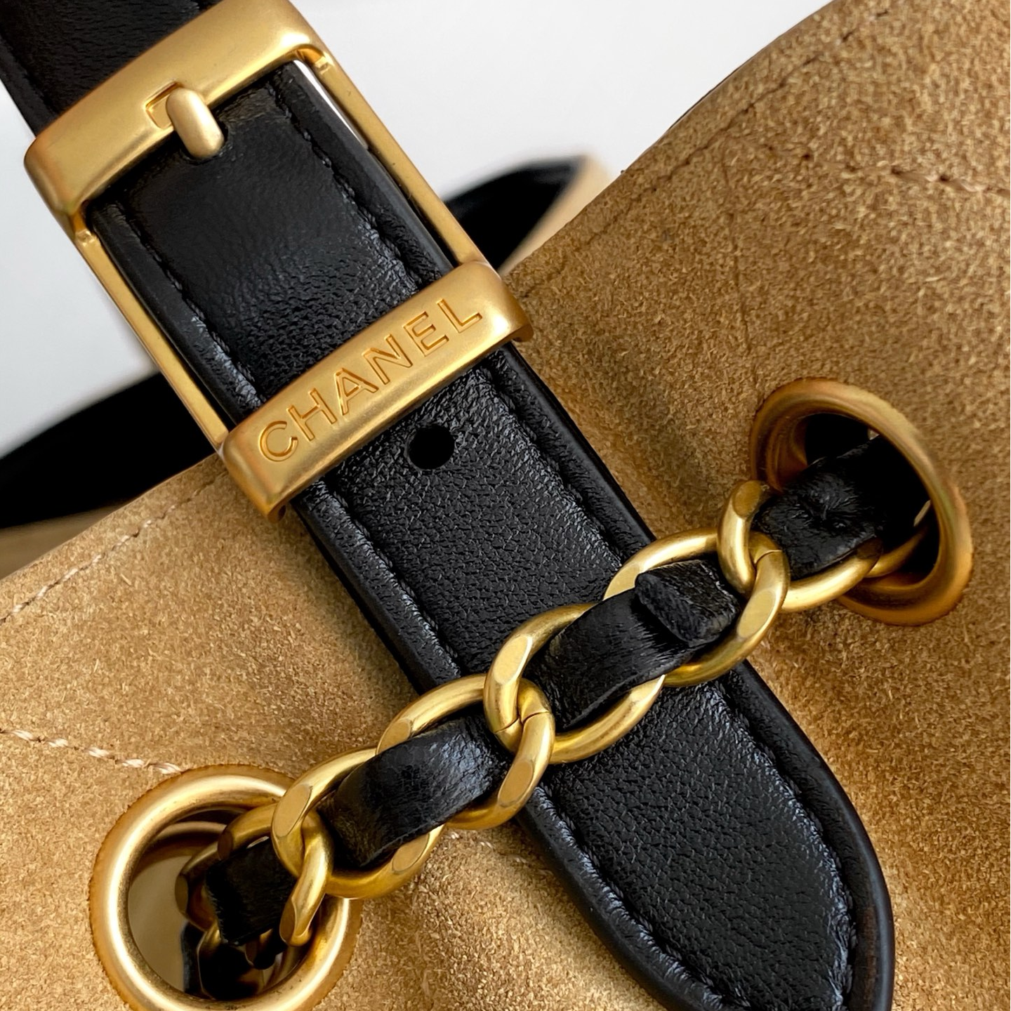 Chanel-25A large capacity hobo bag