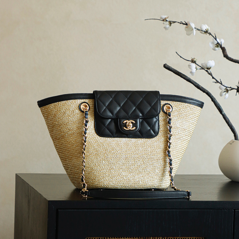 Chanel-26C hand-woven bag