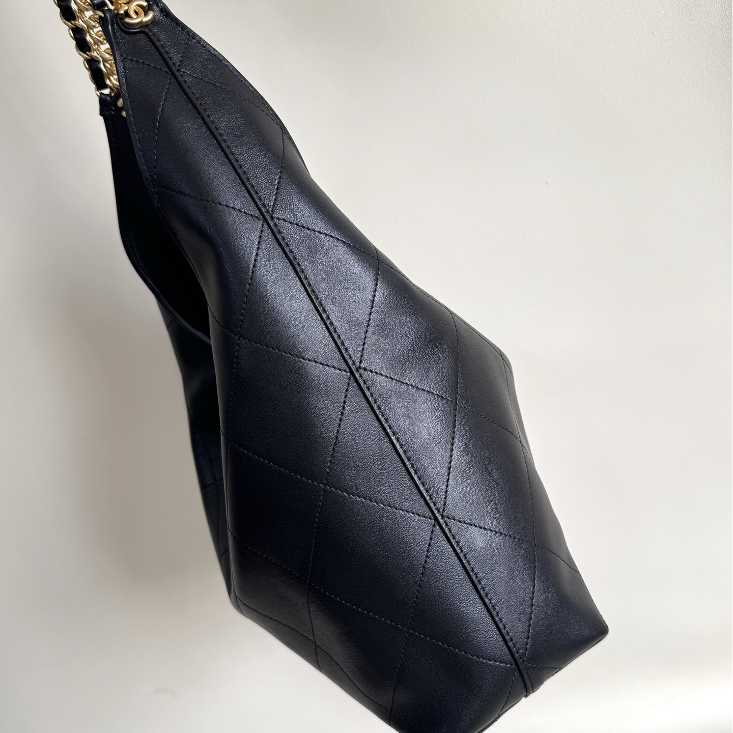 Chanel-25P Spring and Summer hobo bag