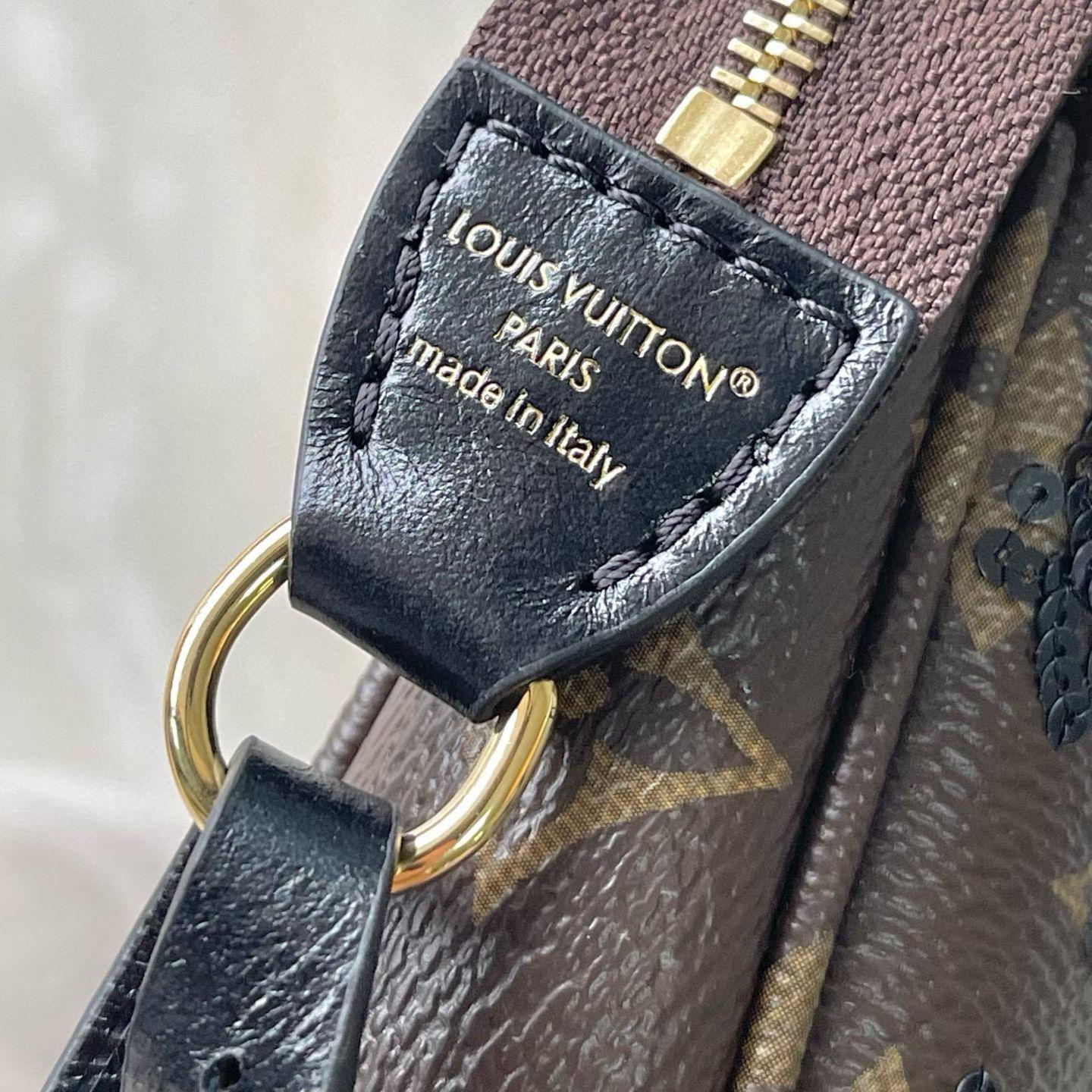 LV-Pochette Accessolres