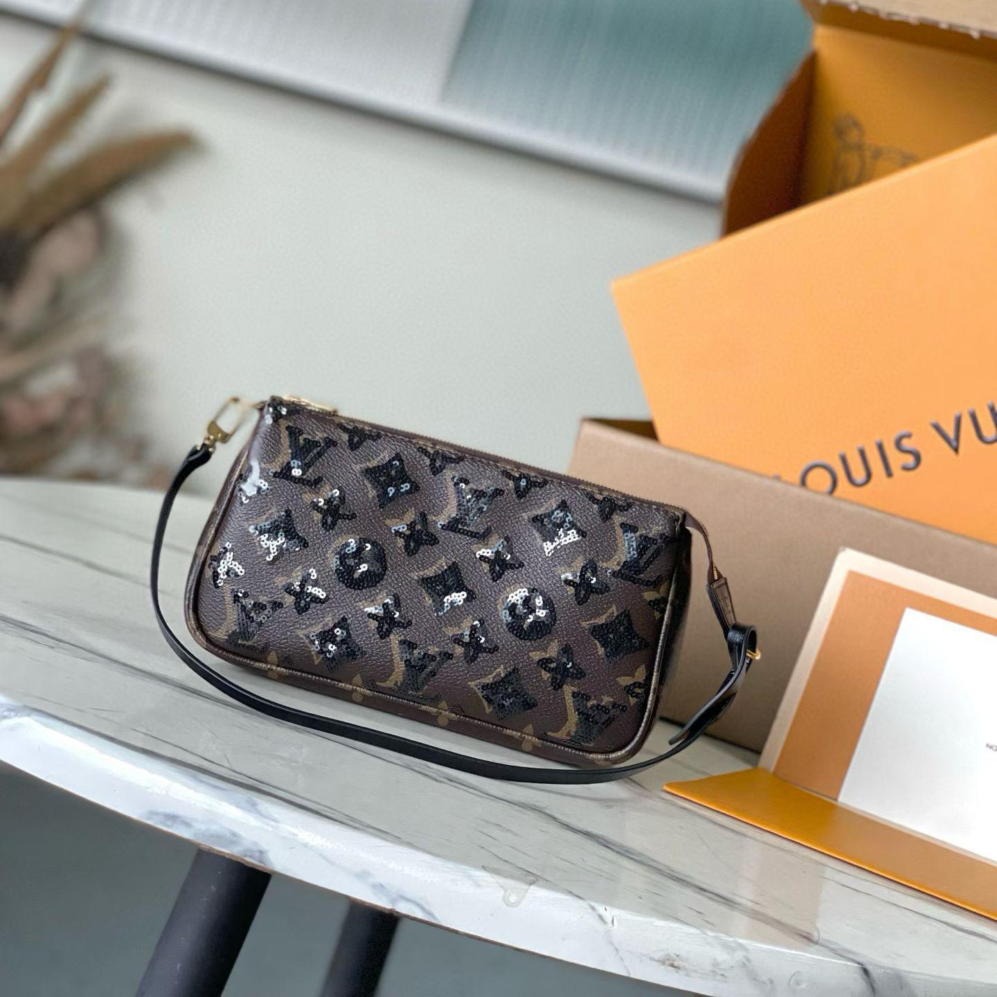 LV-Pochette Accessolres