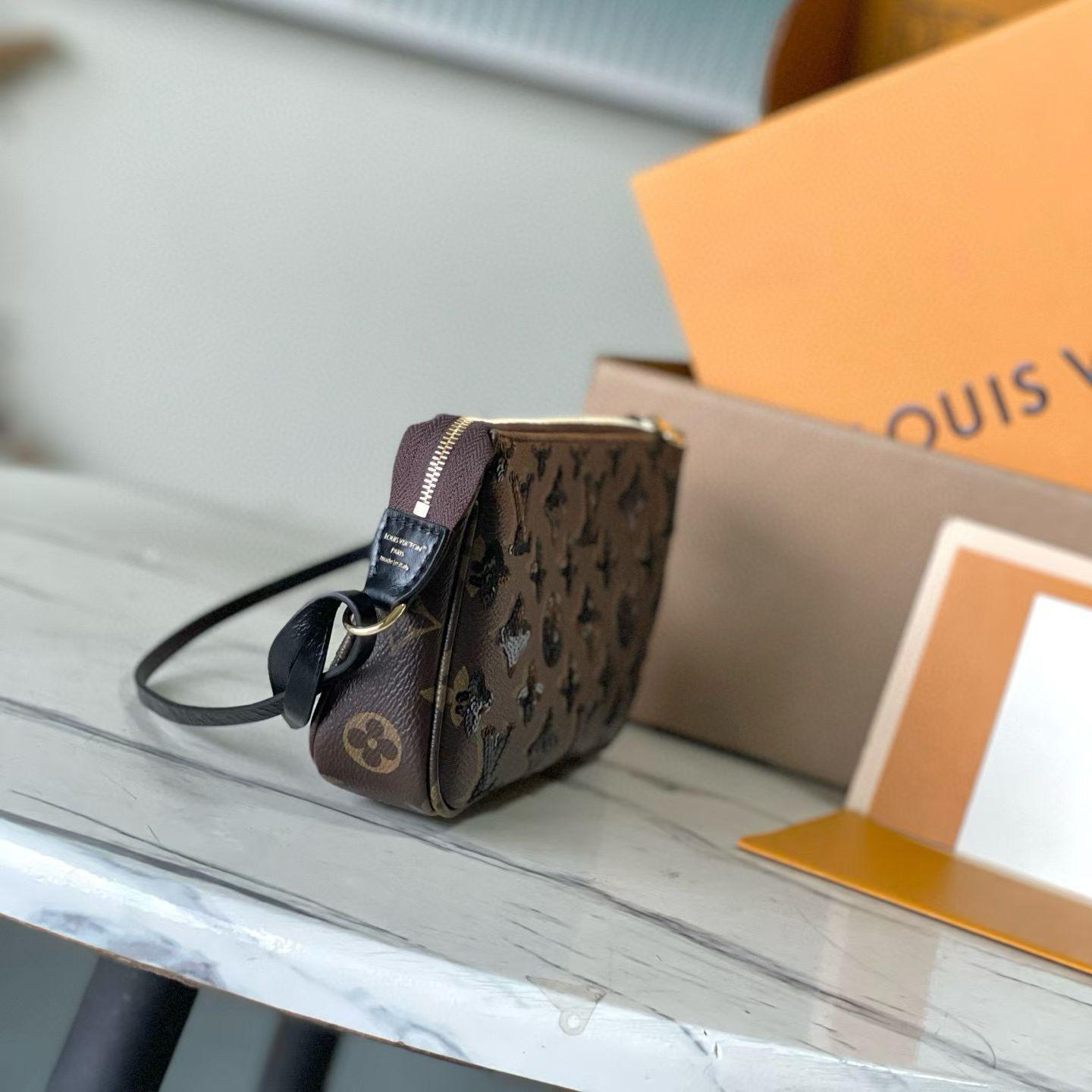 LV-Pochette Accessolres