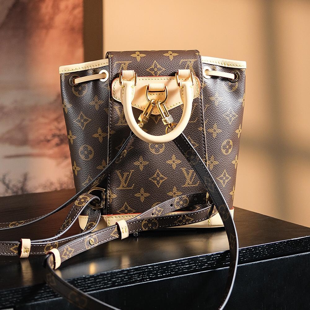 LV-N𝐌𝐎𝐍𝐓𝐒𝐎𝐔𝐑𝐈𝐒