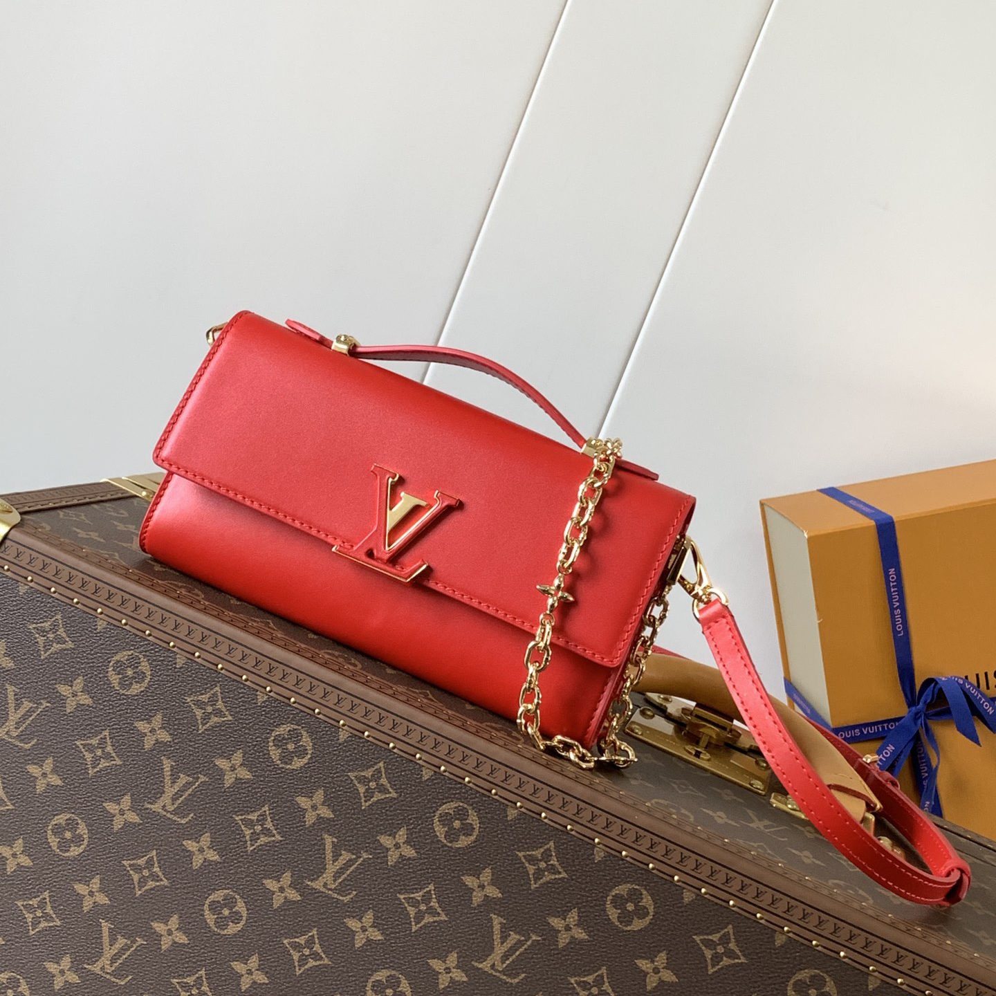 LV-Wallet On Chain Capucines Handbag