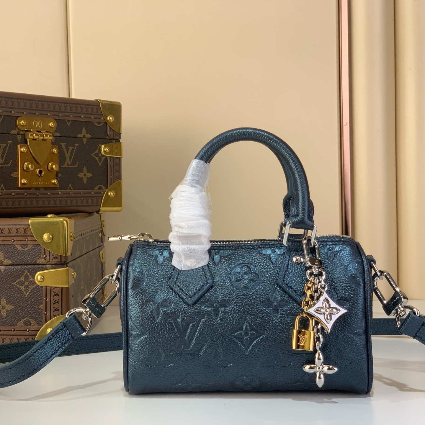 LV-Nano Speedy Pearl Powder Handbag