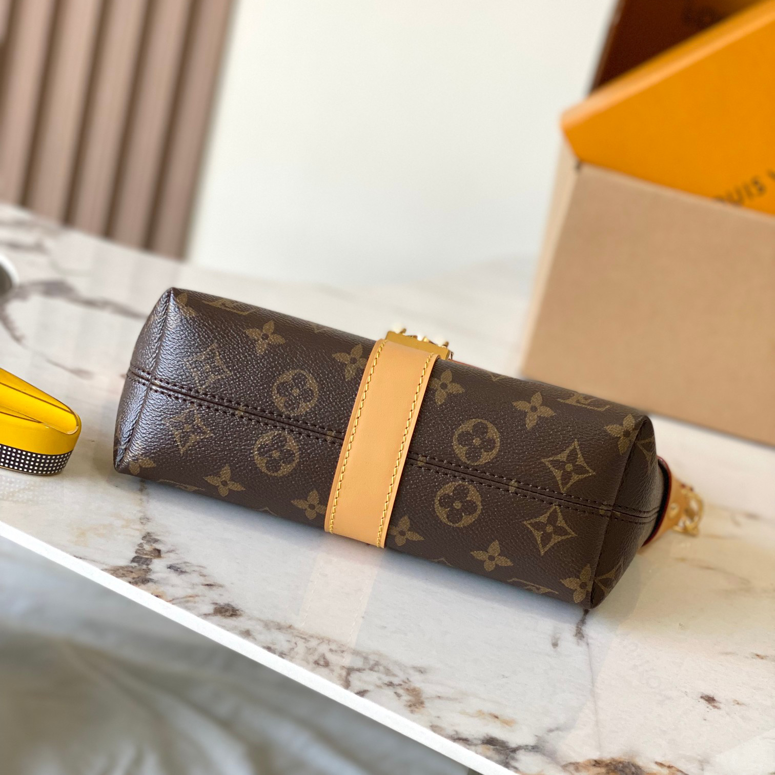 LV-VanityChain Pouch handbag
