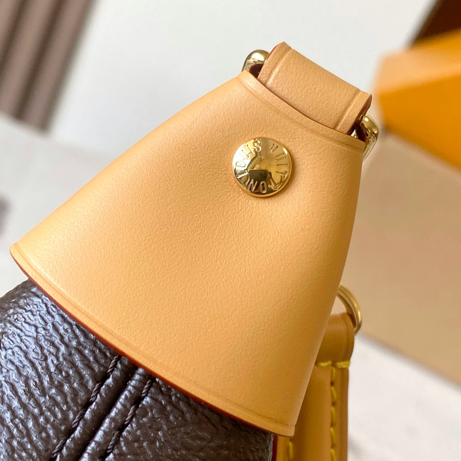 LV-VanityChain Pouch handbag