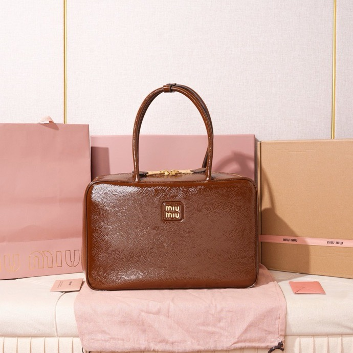 MiuMiu-Oil wax lacquered leather new tote bag