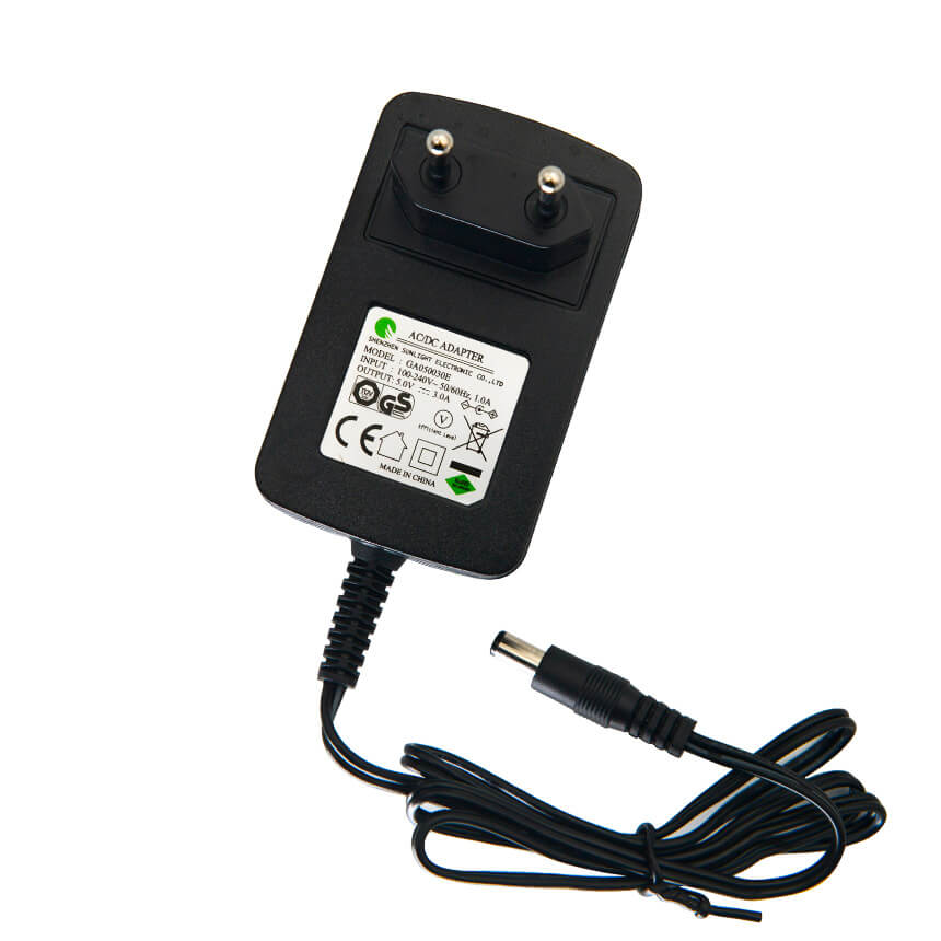 XTAR MC6C 6-Slot Smart Li-ion Battery Charger With LCD Screen