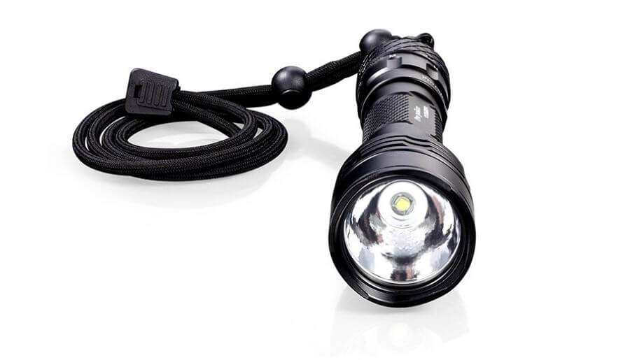 Wolf-Eyes Pro Police Ultra 1620 Lumens LED Flashlight