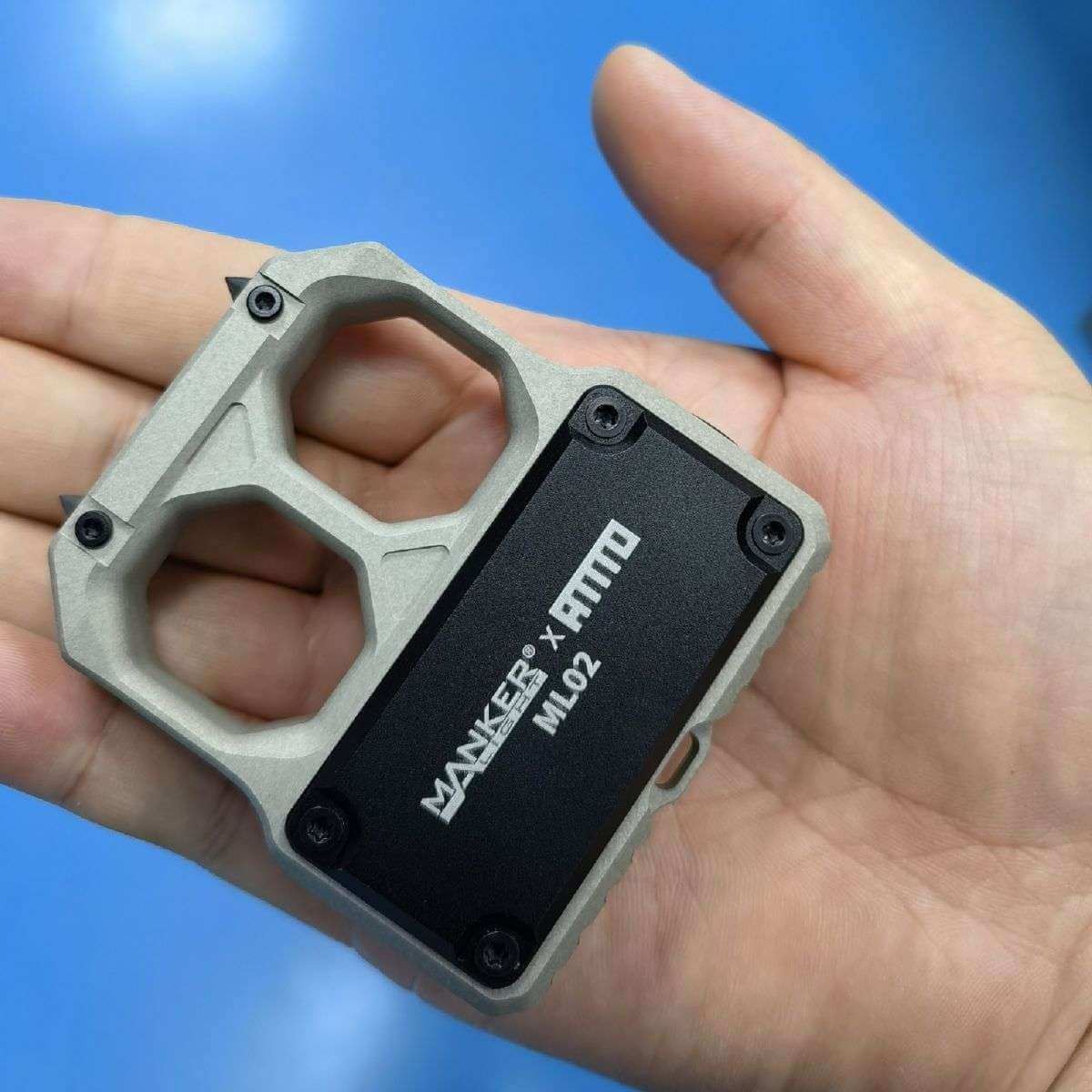 Manker ML02 Multi Purpose EDC Tactical Flashlight